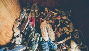 Arte e organização: Como gerir seu amado acervo de sapatos?