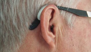 Dez fatos exóticos sobre a cera de ouvido que você provavelmente não sabe