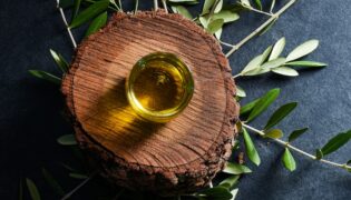 Como o consumo de azeite de oliva pode impactar na perda de peso?