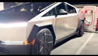 A Experiência em um Cybertruck da Tesla: Testando uma Viagem Longa e a Infraestrutura dos Superchargers