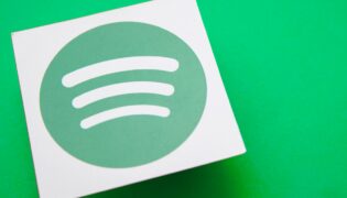 Spotify exclui hits de grandes nomes da música brasileira e surpreende fãs