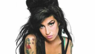 Cinebiografia de Amy Winehouse Back To Black tem estreia marcada para abril de 2024