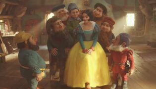 Refilmagens e críticas: o impacto nas bilheterias de ‘Branca de Neve’