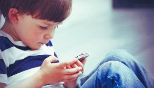 Como Combater o Excesso de Telas nas Famílias Modernas?