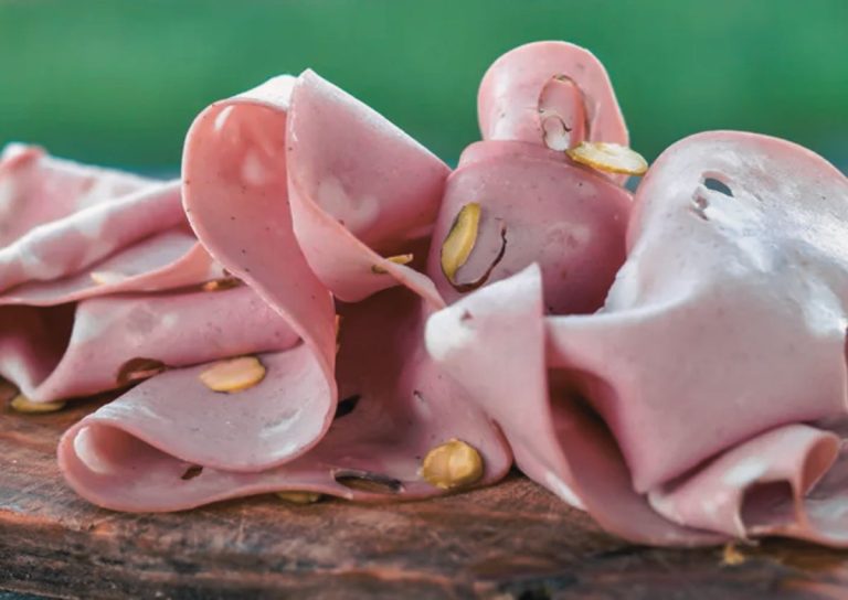 Alimentação Prática: Os Riscos Ocultos dos Embutidos