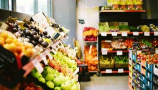 O fim dos supermercados tradicionais e a ascensão dos minimercados inteligentes